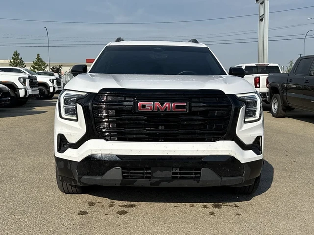 2026 GMC Terrain Elevation, bílá, 27 500 km, dovoz Kanada — foto 3 z 15
