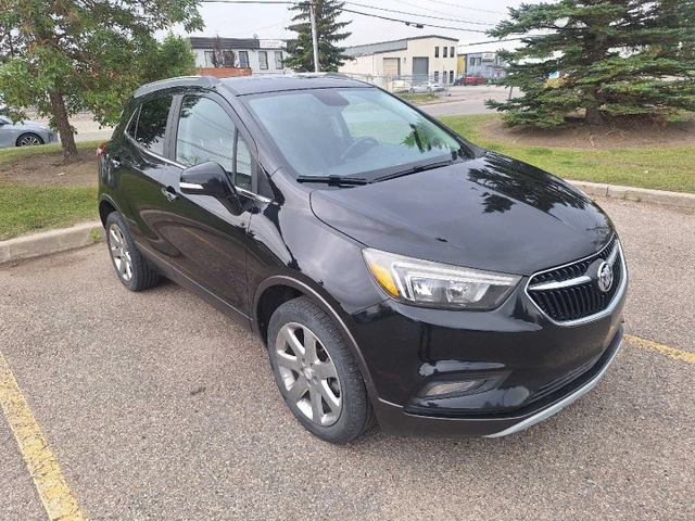 2017 Buick Encore, černá, 133 000 km, dovoz Kanada — foto 2 z 5