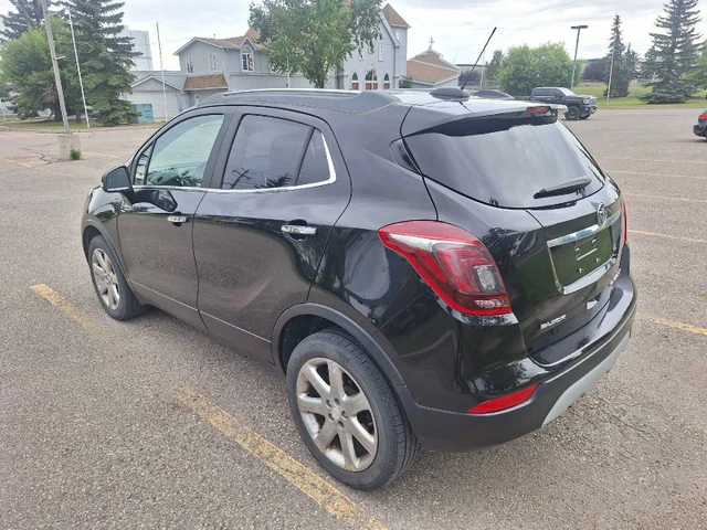 2017 Buick Encore, černá, 133 000 km, dovoz Kanada — foto 4 z 5