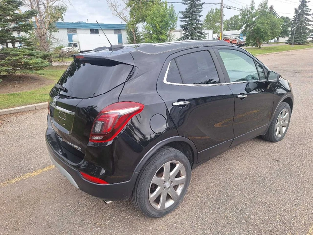 2017 Buick Encore, černá, 133 000 km, dovoz Kanada — foto 5 z 5