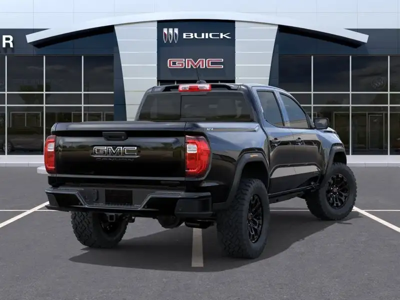 2026 GMC Canyon Elevation, černá, 7 km, dovoz Kanada — foto 4 z 12
