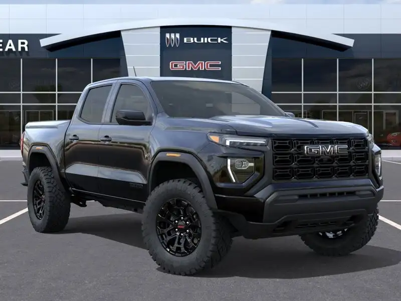 2026 GMC Canyon Elevation, černá, 7 km, dovoz Kanada — foto 7 z 12