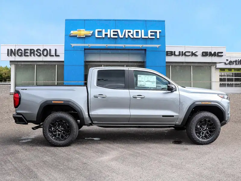 2026 GMC Canyon ELEVATION, šedá, 25 km, dovoz Kanada — foto 3 z 12
