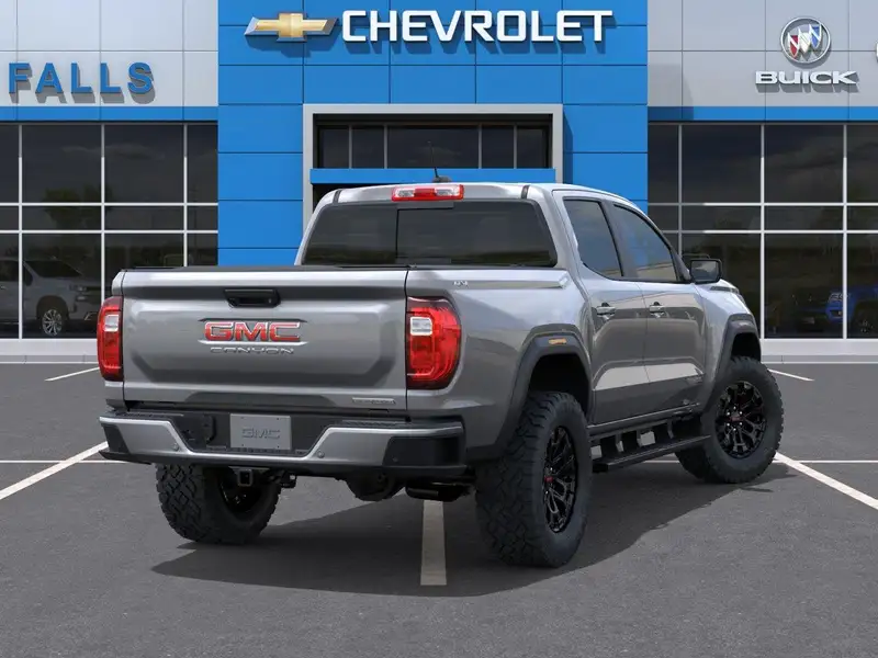 2026 GMC Canyon Elevation, stříbrná, 7 km, dovoz Kanada — foto 4 z 12