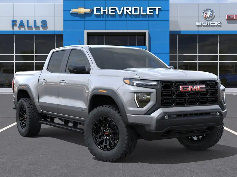 2026 GMC Canyon Elevation, stříbrná, 7 km, dovoz Kanada — foto 7 z 12