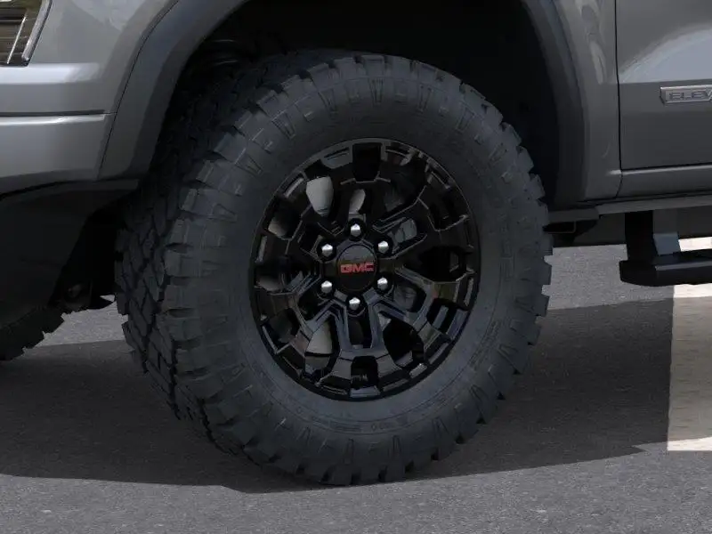 2026 GMC Canyon Elevation, stříbrná, 7 km, dovoz Kanada — foto 9 z 12