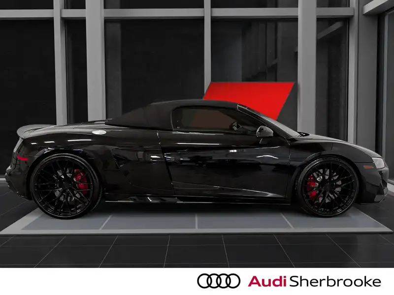 2023 Audi R8 performance, černá, 8 700 km, dovoz Kanada — foto 7 z 12