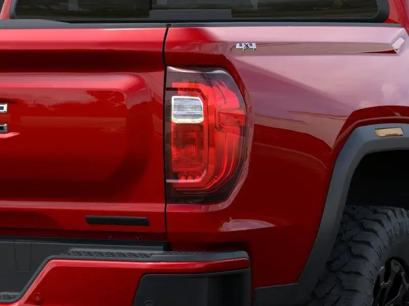 2026 GMC Canyon ELEVATION, červená, 10 km, dovoz Kanada — foto 11 z 12