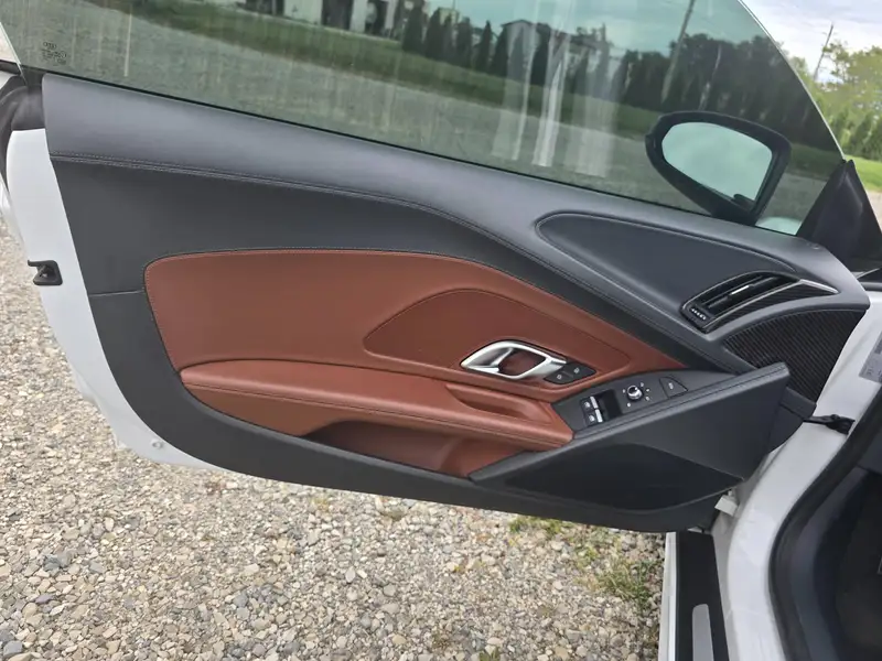 2018 Audi R8 V10 Performance Plus, bílá, 74 000 km, dovoz Kanada — foto 9 z 12