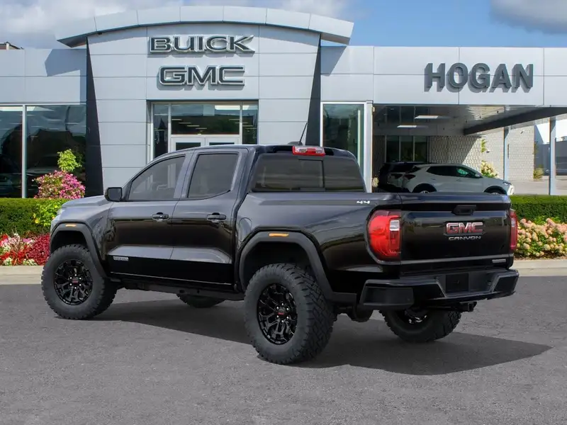 2026 GMC Canyon ELEVATION, černá, 2 km, dovoz Kanada — foto 3 z 12