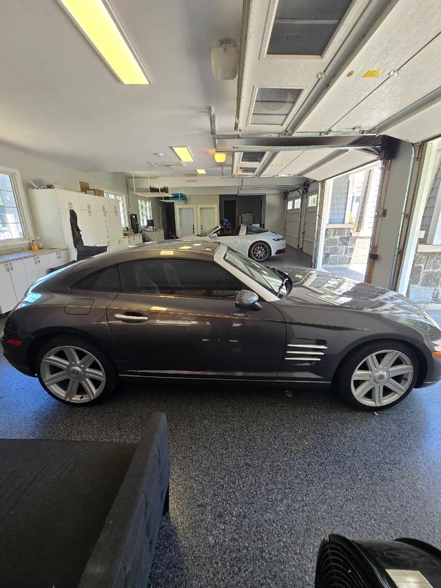 2004 Chrysler Crossfire, šedá, 80 000 km, dovoz Kanada — foto 2 z 5