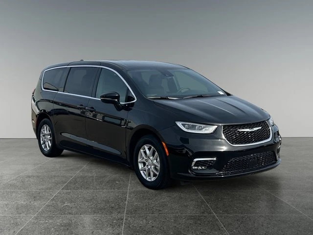 2025 Chrysler Pacifica Select, černá, 47 745 km, dovoz Kanada — foto 7 z 15