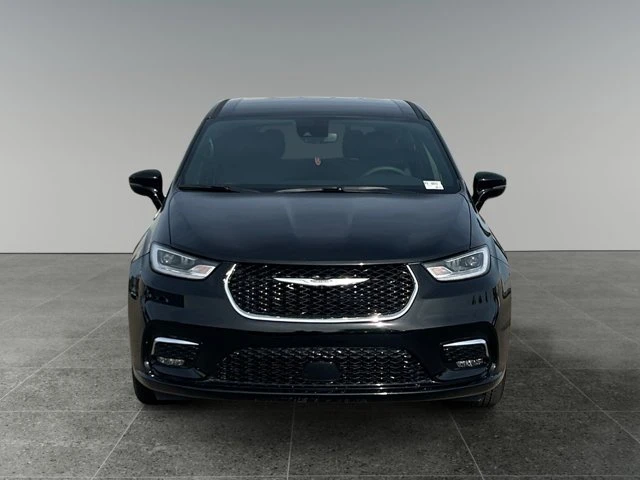 2025 Chrysler Pacifica Select, černá, 47 745 km, dovoz Kanada — foto 8 z 15
