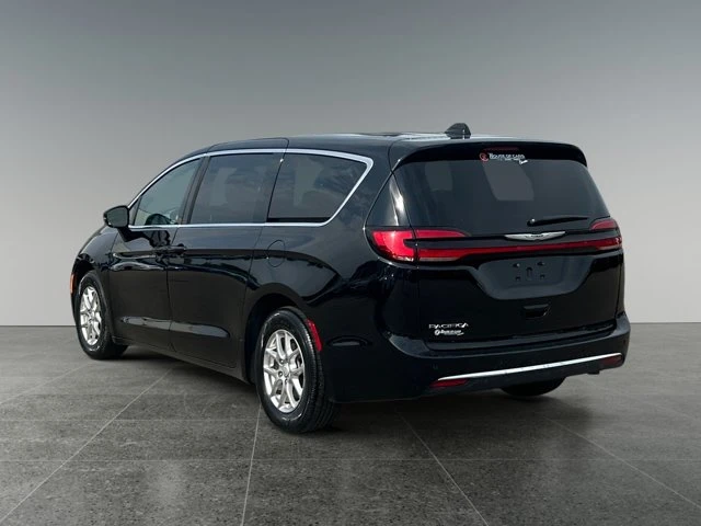 2025 Chrysler Pacifica Select, černá, 46 876 km, dovoz Kanada — foto 3 z 15