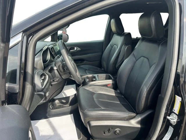 2025 Chrysler Pacifica Select, černá, 46 876 km, dovoz Kanada — foto 9 z 15