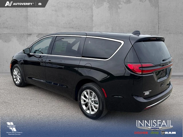 2027 Chrysler Pacifica Select, černá, 24 km, dovoz Kanada — foto 4 z 5