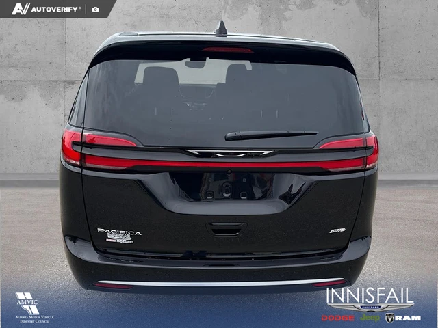 2027 Chrysler Pacifica Select, černá, 24 km, dovoz Kanada — foto 5 z 5