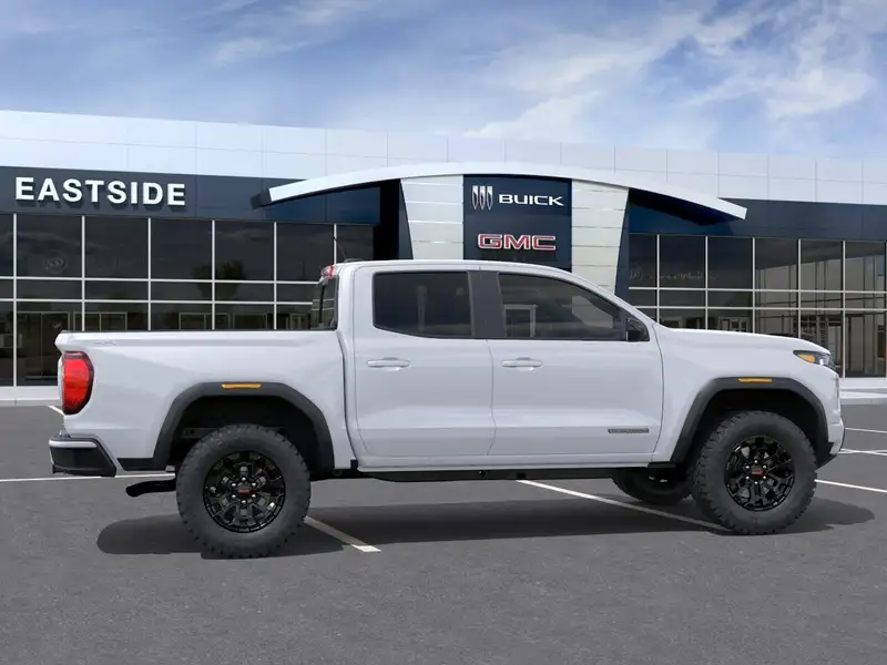 2026 GMC Canyon Elevation, bílá, 7 km, dovoz Kanada — foto 5 z 12
