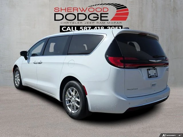 2026 Chrysler Pacifica Select, bílá, 20 km, dovoz Kanada — foto 2 z 20