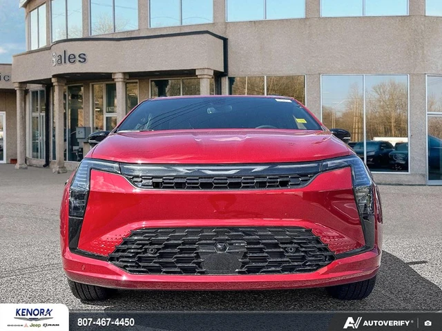2027 Chrysler Pacifica SELECT, červená, dovoz Kanada — foto 2 z 5