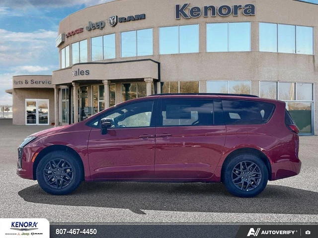2027 Chrysler Pacifica SELECT, červená, dovoz Kanada — foto 3 z 5