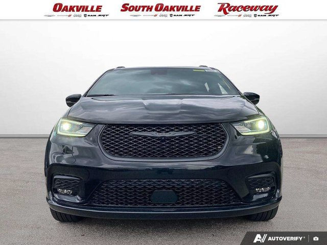 2026 Chrysler Pacifica Select, černá, dovoz Kanada — foto 2 z 5