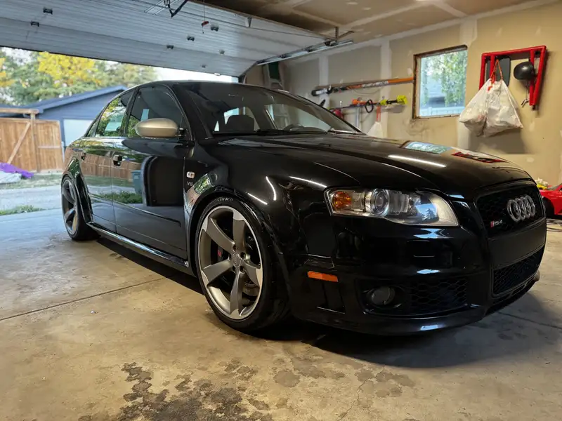 2008 Audi RS4, černá, 198 000 km, dovoz Kanada — foto 2 z 12