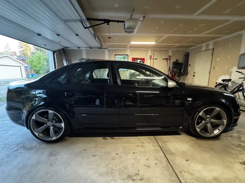 2008 Audi RS4, černá, 198 000 km, dovoz Kanada — foto 4 z 12