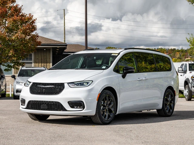 2026 Chrysler Pacifica Select, bílá, 55 km, dovoz Kanada — foto 2 z 20