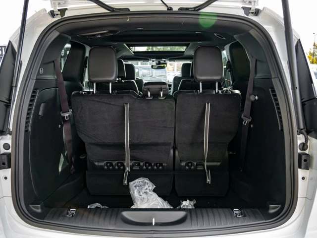 2026 Chrysler Pacifica Select, bílá, 55 km, dovoz Kanada — foto 8 z 20