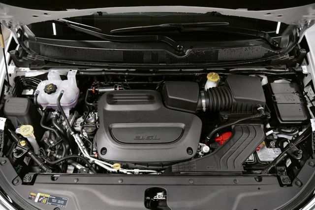 2026 Chrysler Pacifica Select AWD, bílá, 31 km, dovoz Kanada — foto 7 z 17