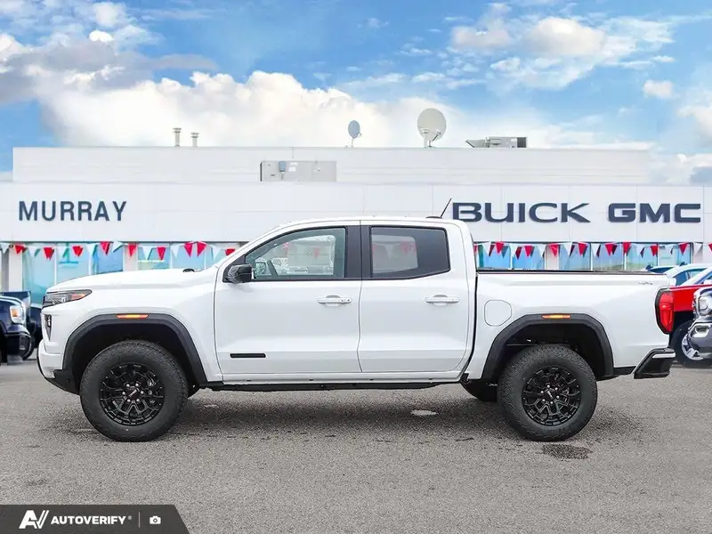 2026 GMC Canyon Elevation, bílá, 10 km, dovoz Kanada — foto 3 z 12