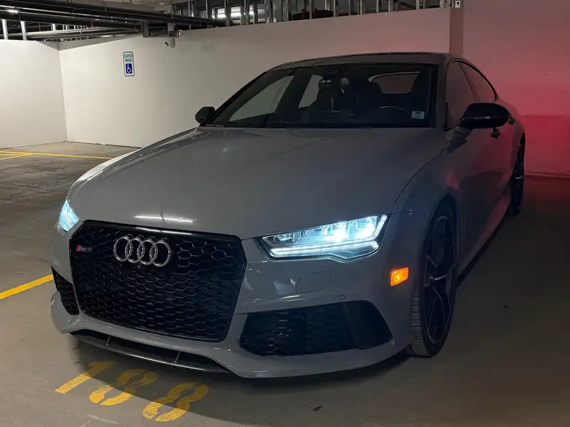 2017 Audi RS7 Performance, šedá, 134 000 km, dovoz Kanada — foto 2 z 10