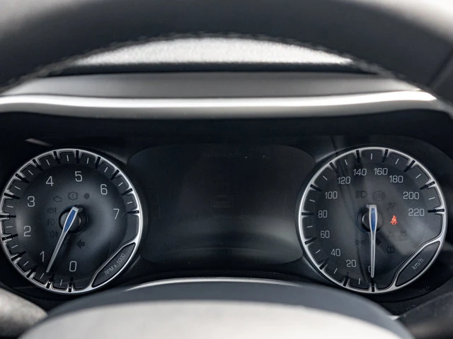 2027 Chrysler Pacifica Select, bílá, 26 km, dovoz Kanada — foto 4 z 20