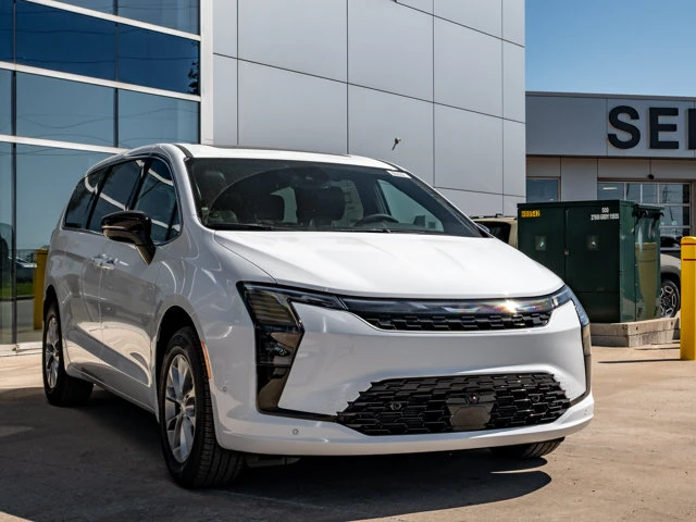 2027 Chrysler Pacifica Select, bílá, 16 km, dovoz Kanada — foto 13 z 20