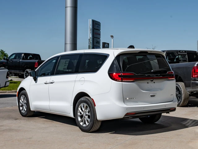 2027 Chrysler Pacifica Select, bílá, 16 km, dovoz Kanada — foto 6 z 20