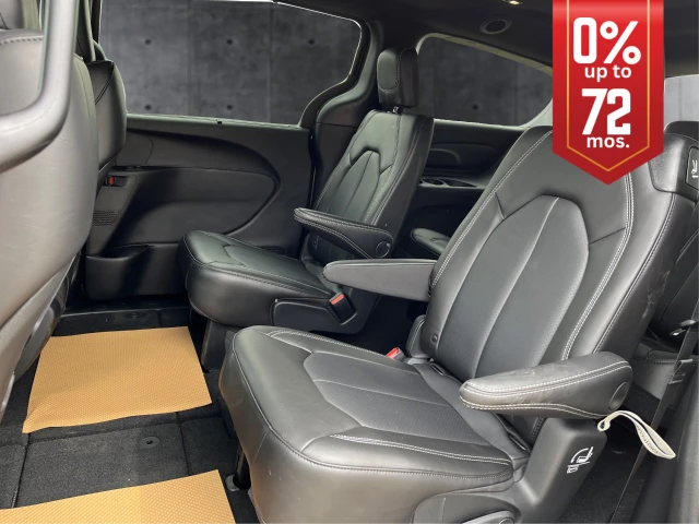 2026 Chrysler Pacifica Select AWD, černá, dovoz Kanada — foto 10 z 20
