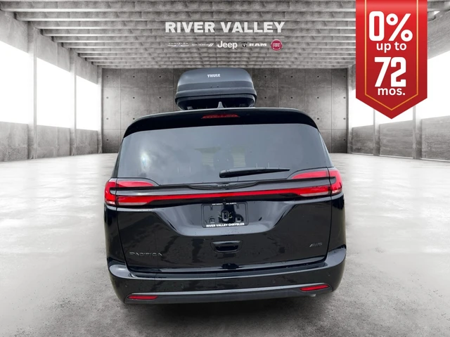 2026 Chrysler Pacifica Select AWD, černá, dovoz Kanada — foto 4 z 20
