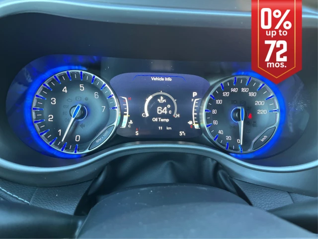 2026 Chrysler Pacifica Select AWD, stříbrná, dovoz Kanada — foto 14 z 20