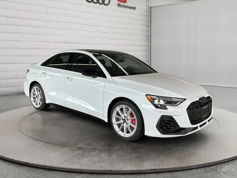 2026 Audi S3 Progressiv, bílá, 90 km, dovoz Kanada — foto 3 z 12