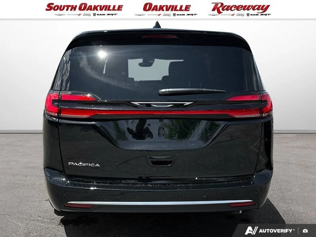 2027 Chrysler Pacifica Select, černá, dovoz Kanada — foto 5 z 5