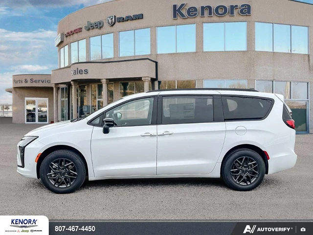 2027 Chrysler Pacifica SELECT, bílá, dovoz Kanada — foto 3 z 5