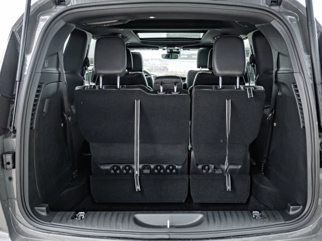 2025 Chrysler Pacifica Select, šedá, 8 621 km, dovoz Kanada — foto 8 z 20