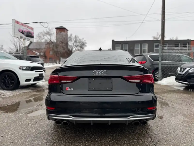 2017 Audi S3 Technik, černá, 152 558 km, dovoz Kanada — foto 4 z 12