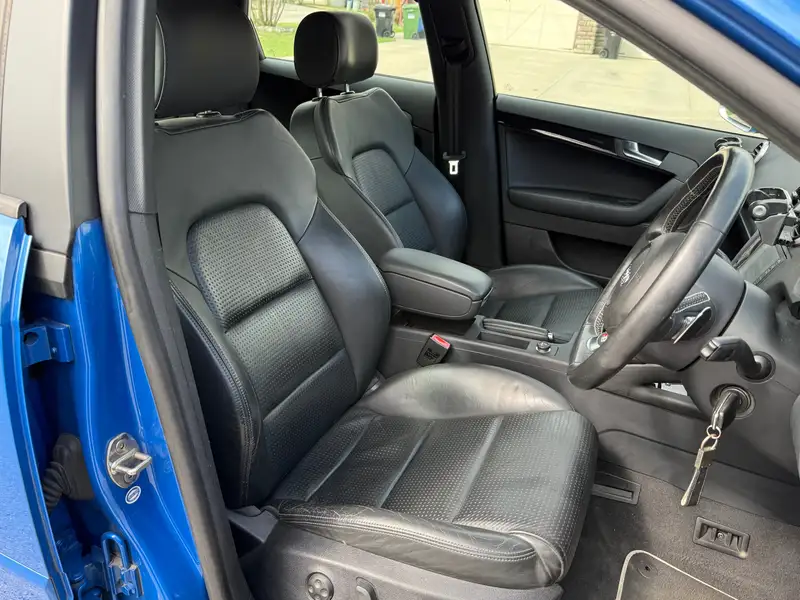 2010 Audi S3, modrá, 77 800 km, dovoz Kanada — foto 9 z 12