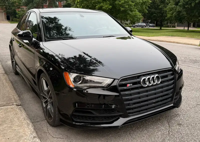 2016 Audi S3 Progressiv, černá, 64 000 km, dovoz Kanada — foto 2 z 8