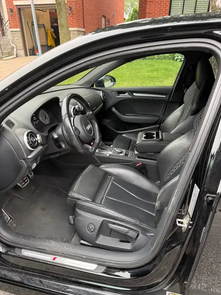 2016 Audi S3 Progressiv, černá, 64 000 km, dovoz Kanada — foto 4 z 8