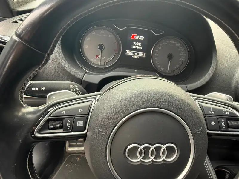 2016 Audi S3 Progressiv, černá, 64 000 km, dovoz Kanada — foto 5 z 8