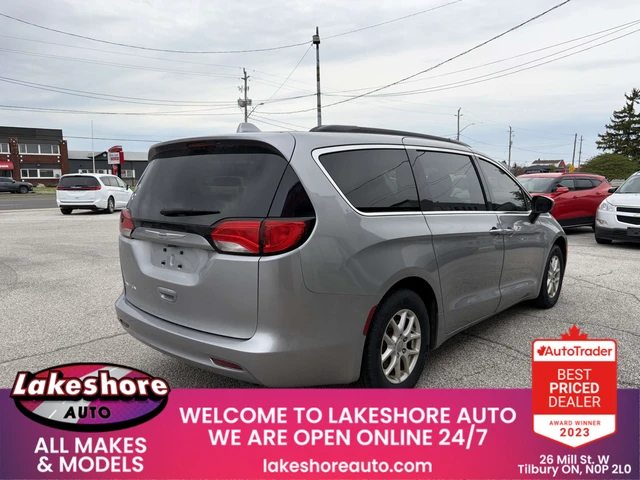 2018 Chrysler Pacifica LX, stříbrná, 204 259 km, dovoz Kanada — foto 3 z 16