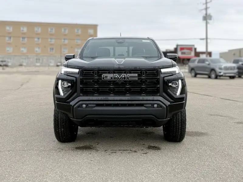 2026 GMC Canyon Elevation, černá, 1 km, dovoz Kanada — foto 3 z 12